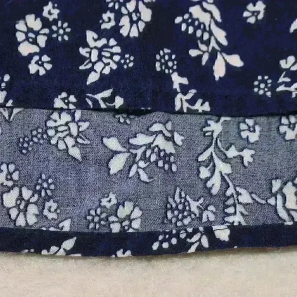 VINCE CAMUTO Blue Aztec Pattern Short Sleeve Key Hole Tassel Top Women S - Picture 8 of 10